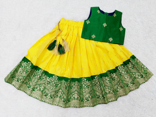 FELIZ COUTURE Kids Baby Girl's Readymade Green Lehenga Choli